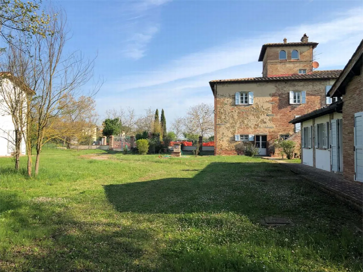 Rustico/Casale in vendita a Foiano della Chiana - foto 2
