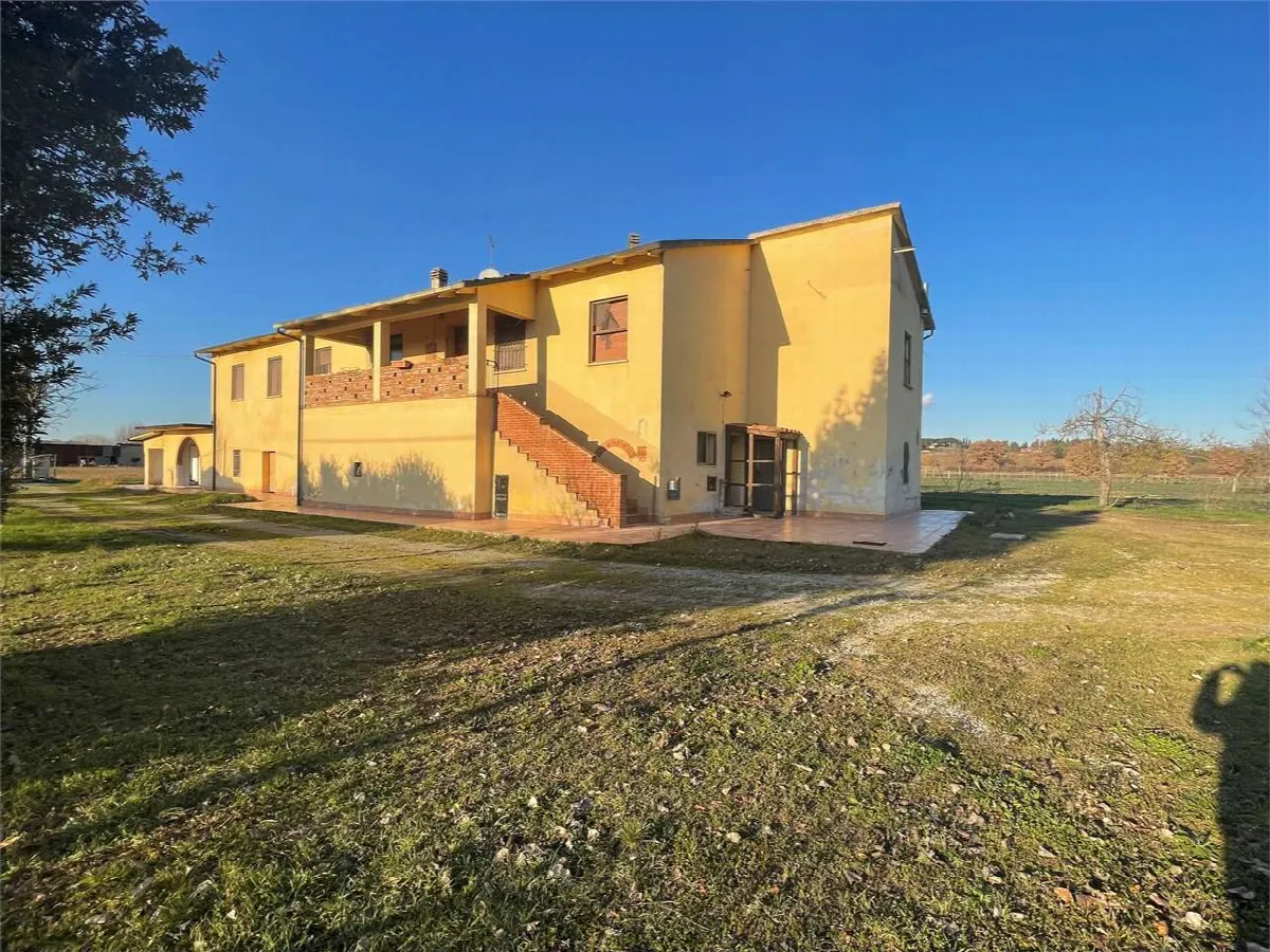 Rustico/Casale in vendita a Torrita di Siena - foto 2