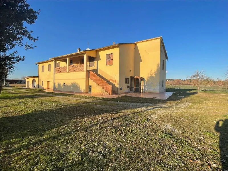 Rustico/Casale in vendita a Torrita di Siena - foto 2