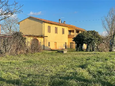 Rustico/Casale in vendita a Torrita di Sie... - foto 5