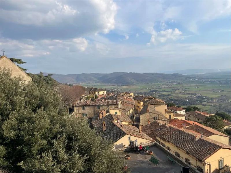 Palazzo/Stabile in vendita a Cortona - foto 1