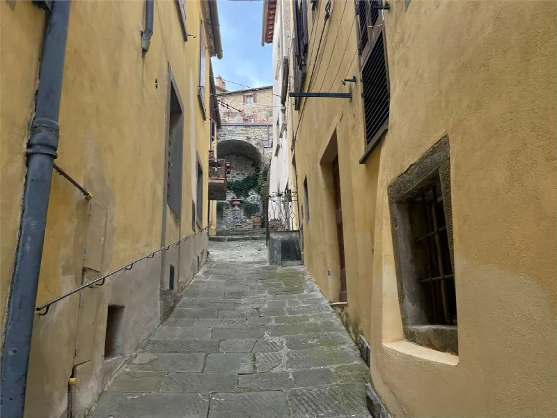 Palazzo/Stabile in vendita a Cortona - foto 4