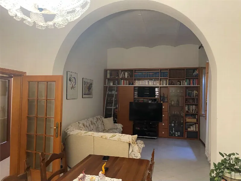Palazzo/Stabile in vendita a Foiano della Chiana - foto 1