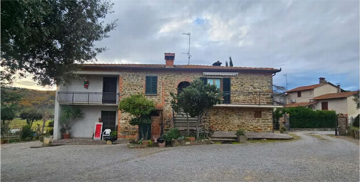 Rustico/Casale in vendita a Lucignano - foto 2