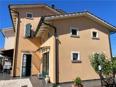 Villa in vendita a Cortona - foto 1