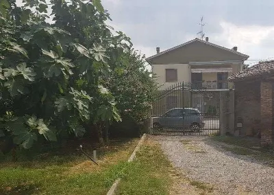 Palazzo/Stabile in vendita a Boretto - foto 2