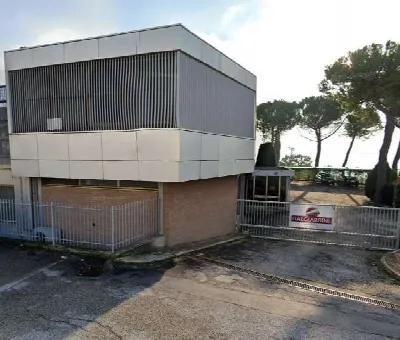 Palazzo/Stabile in vendita a Osimo - foto 1