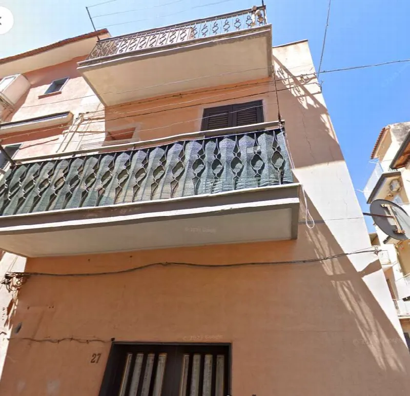Palazzo/Stabile in vendita a Adrano - foto 1