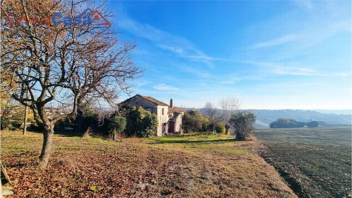 Rustico/Casale in vendita a Santa Maria Nuova - foto 2