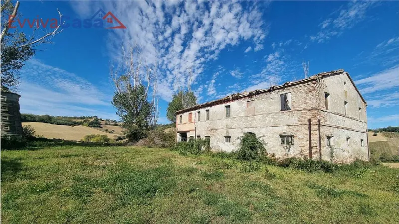 Rustico/Casale in vendita a Santa Maria Nuova - foto 1