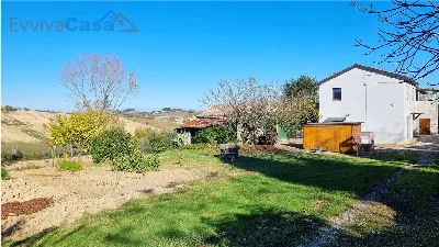 Rustico/Casale in vendita a Camerata Picen... - foto 3