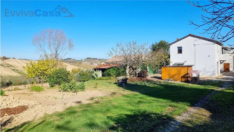 Rustico/Casale in vendita a Camerata Picena - foto 3