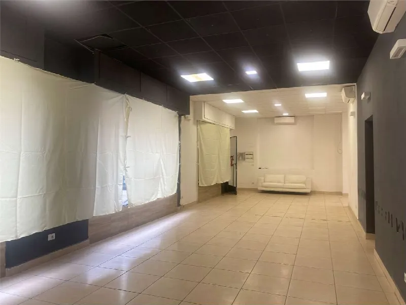 Palazzo/Stabile in vendita a Rho - foto 3