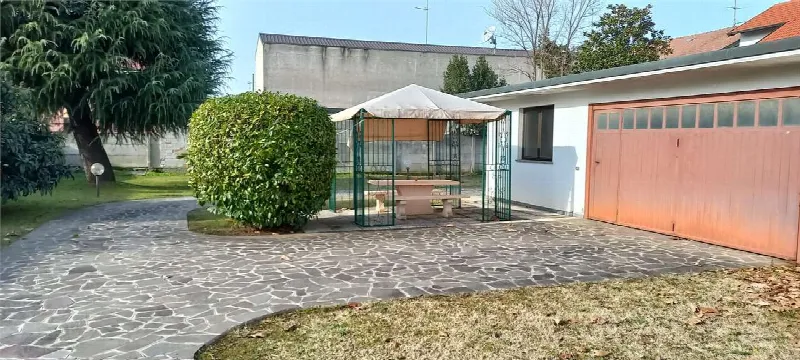 Villa in vendita a Casorezzo - foto 2