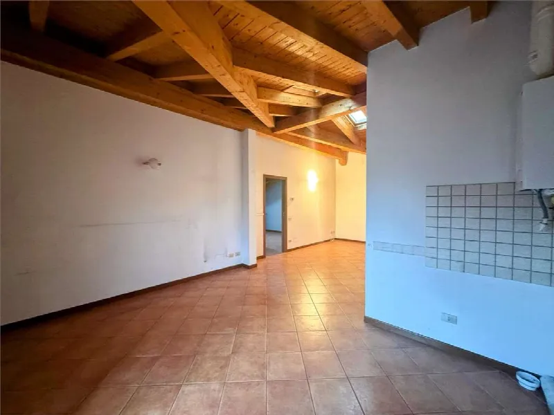 Appartamento in vendita a Lozza - foto 8