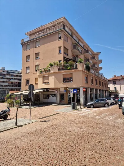 Appartamento in vendita a Varese, Centro, ... - foto 2