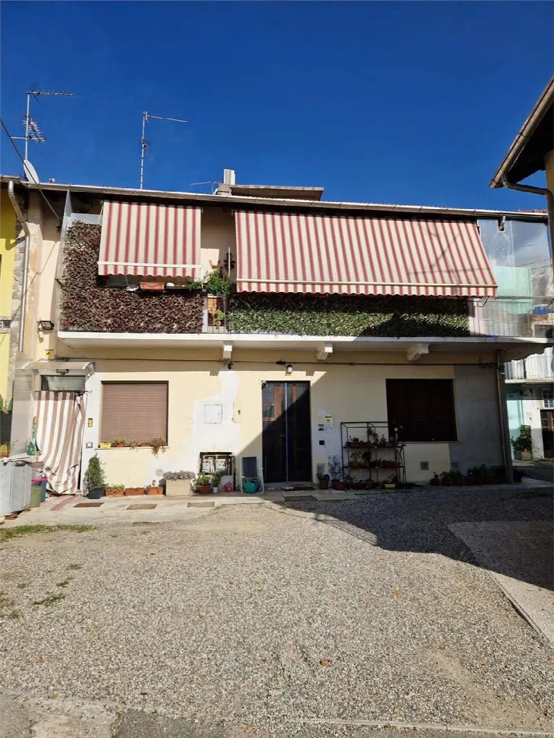 Appartamento in vendita a Cairate - foto 1