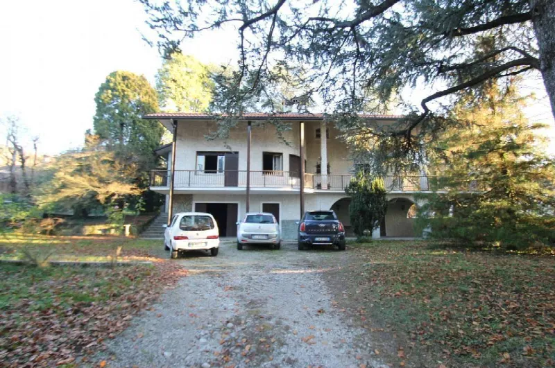 Villa in vendita a Dolzago - foto 1