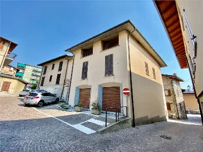 Palazzo/Stabile a Galbiate