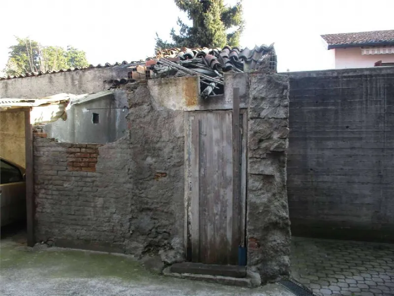 Rustico/Casale in vendita a Oggiono - foto 2