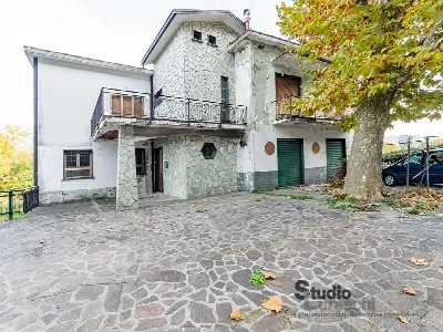 Palazzo/Stabile in vendita a Olginate - foto 1