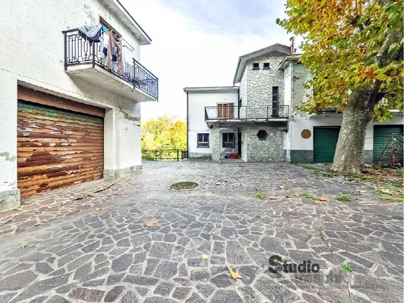 Palazzo/Stabile in vendita a Olginate - foto 2