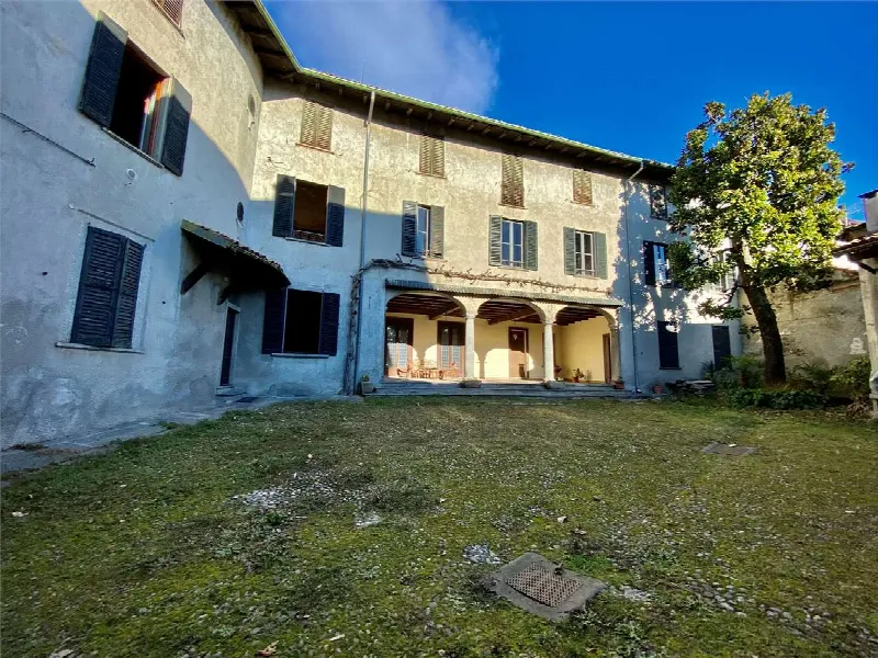 Palazzo/Stabile in vendita a Molteno - foto 1