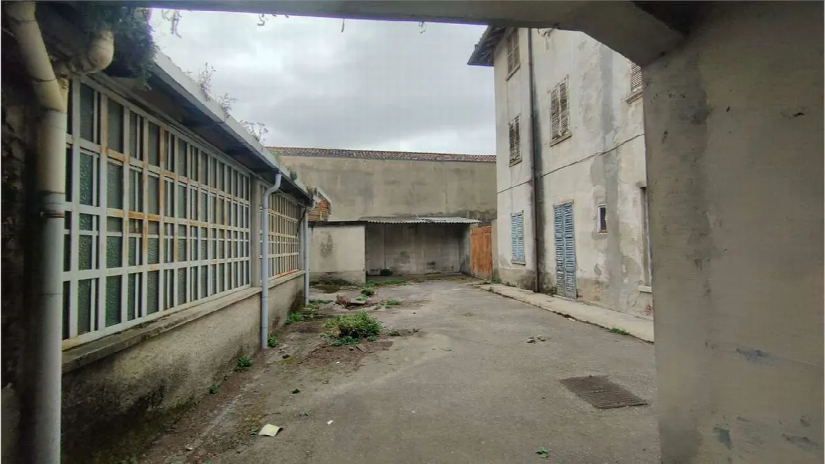 Palazzo/Stabile in vendita a Lecco - foto 3