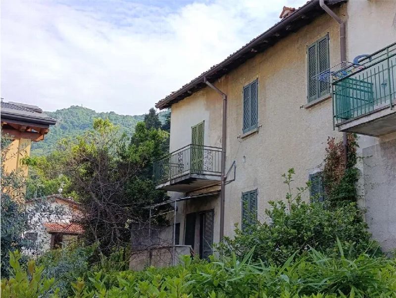 Rustico/Casale in vendita a Galbiate - foto 2