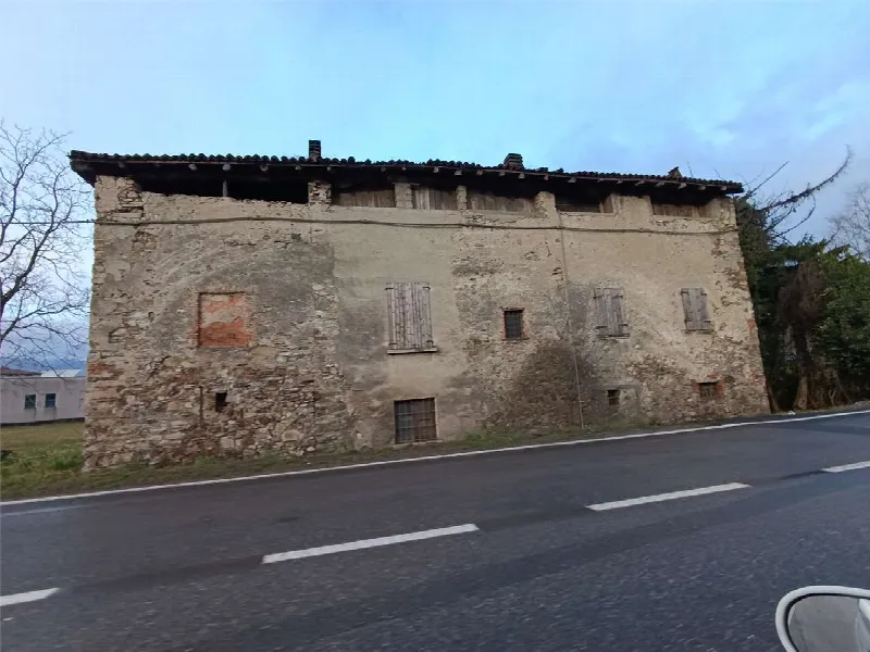 Rustico/Casale in vendita a Calolziocorte - foto 2