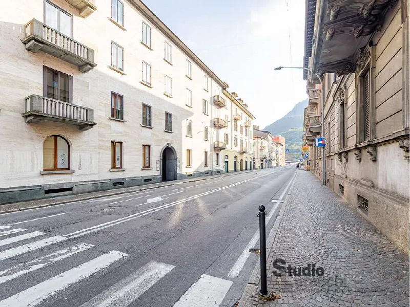 Ufficio in vendita a Lecco, Centro, lungolago - foto 1