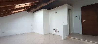Appartamento in vendita a Dolzago - foto 2