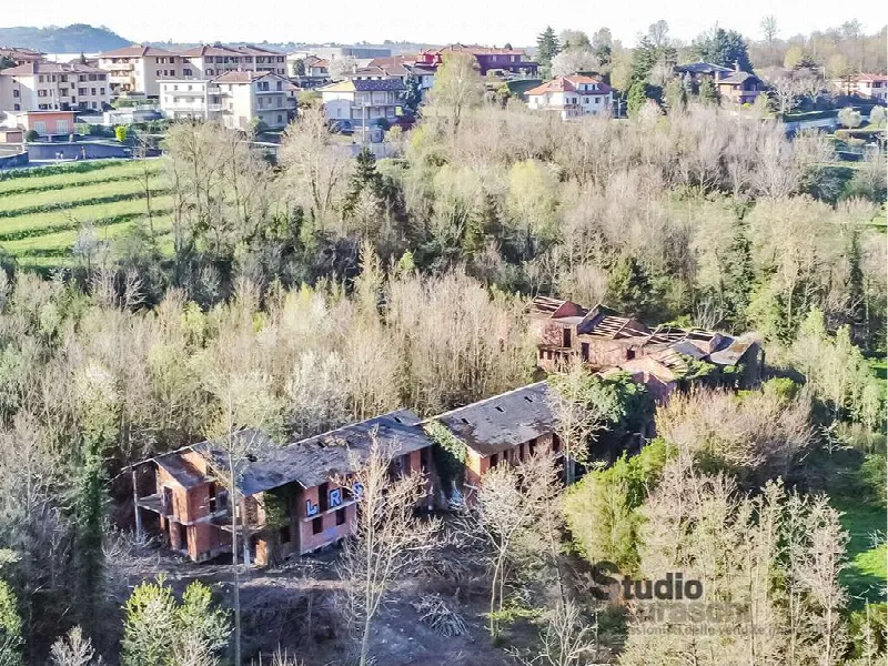 Palazzo/Stabile in vendita a Annone di Brianza - foto 1