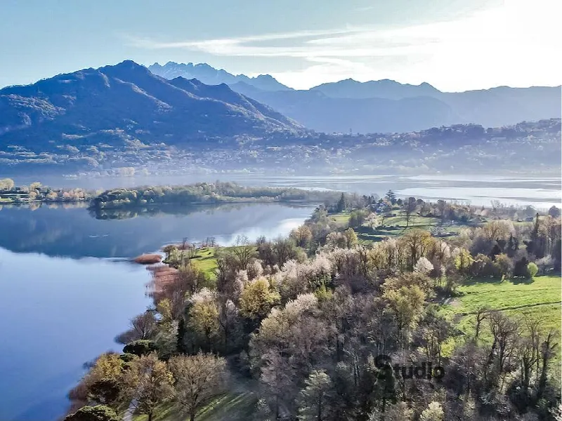 Palazzo/Stabile in vendita a Annone di Brianza - foto 2