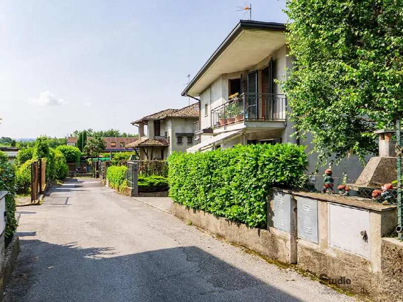 Casa Indipendente in vendita a Cesana Brianza - foto 2