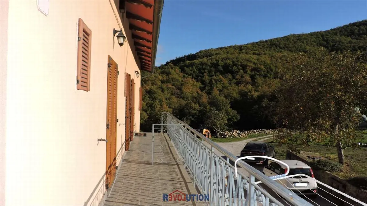 Rustico/Casale in vendita a Lisciano Niccone - foto 2