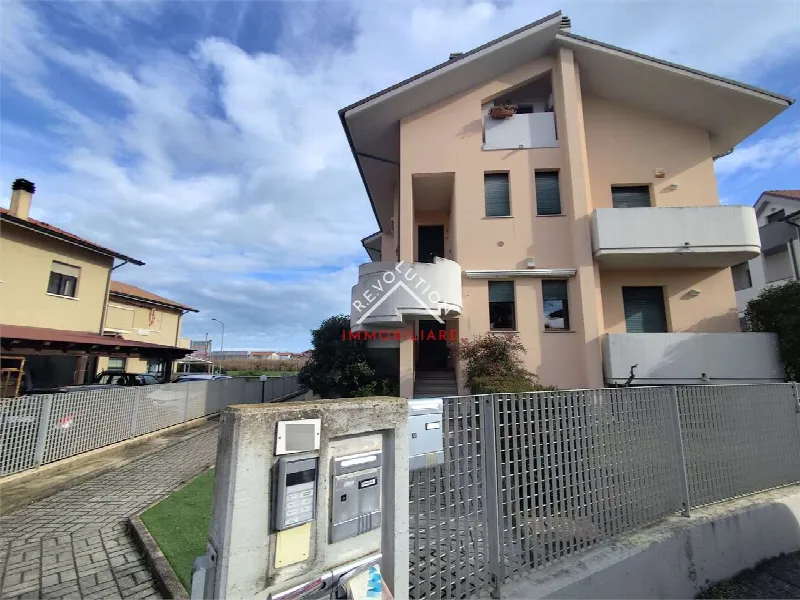 Appartamento in vendita a Fano - foto 1