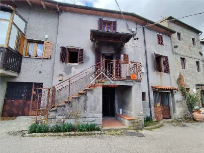 Casa Indipendente in vendita a Caprese Mic... - foto 1