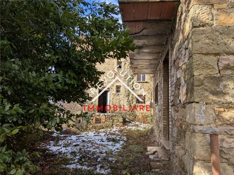 Rustico/Casale in vendita a Umbertide - foto 2