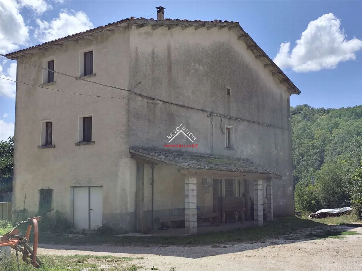 Rustico/Casale in vendita ad Apecchio - foto 3