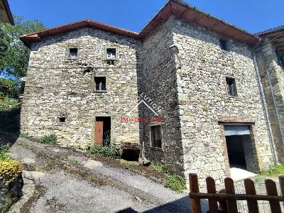 Casa Indipendente in vendita a Caprese Mic... - foto 1