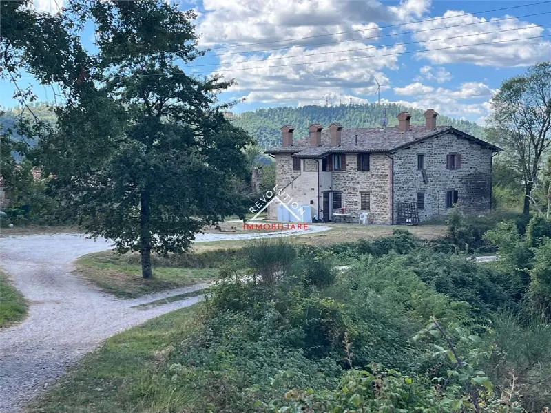 Rustico/Casale in vendita a Gubbio - foto 1