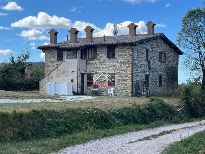 Rustico/Casale in vendita a Gubbio - foto 2