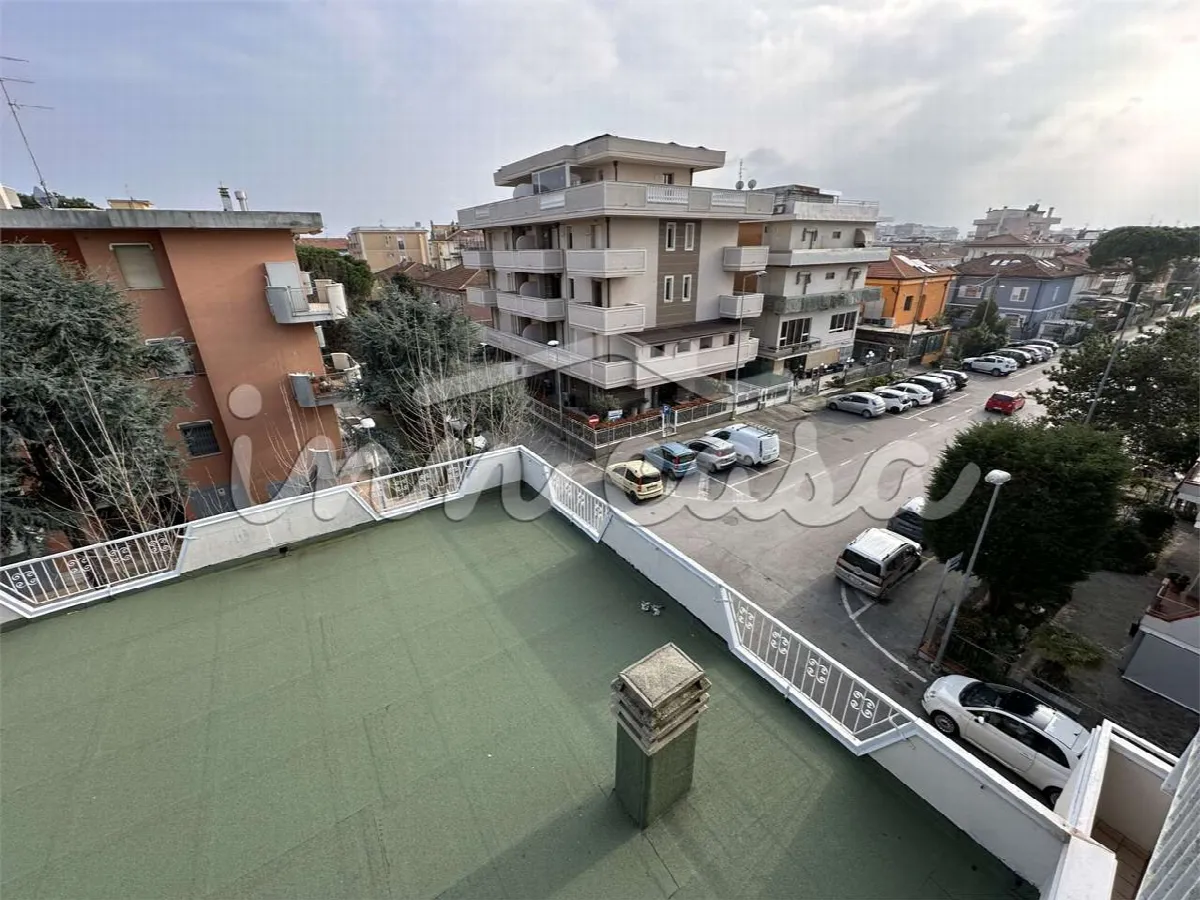 Palazzo/Stabile in vendita a Rimini - foto 4