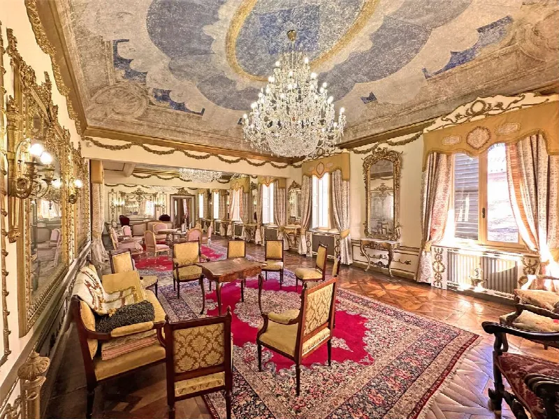 Palazzo/Stabile in vendita a Monte Porzio - foto 1