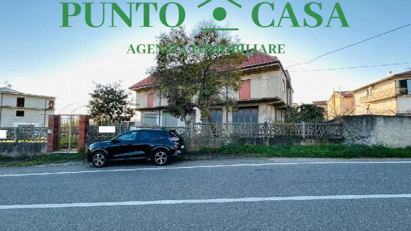 Palazzo/Stabile in vendita a San Pietro a Maida - foto 1