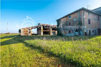 Villa in vendita a Medesano - foto 1