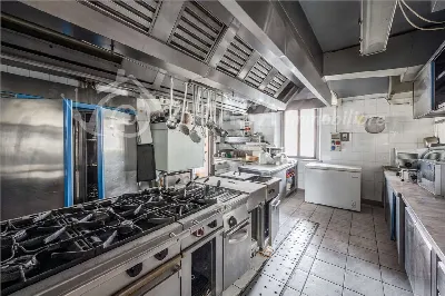 Palazzo/Stabile in vendita a Medesano - foto 10