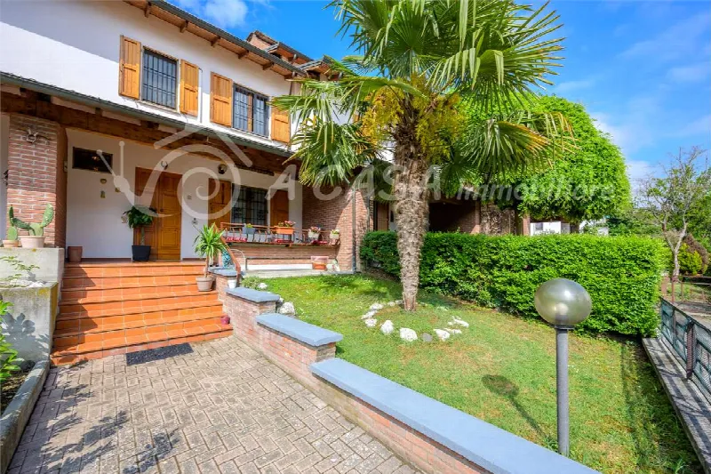 Villetta a schiera in vendita a Noceto - foto 1