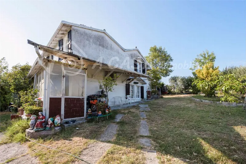 Casa Indipendente in vendita a Medesano - foto 1
